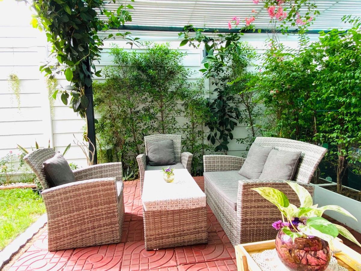 Teak Villa Bangkok Luaran gambar