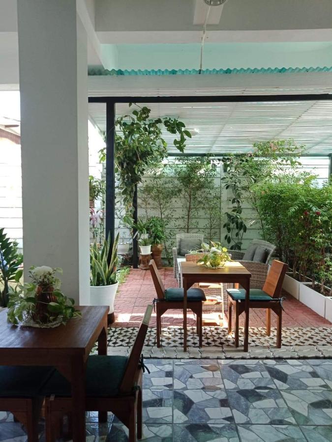 Teak Villa Bangkok Luaran gambar