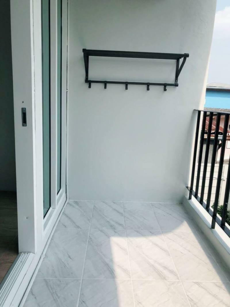 Teak Villa Bangkok Luaran gambar
