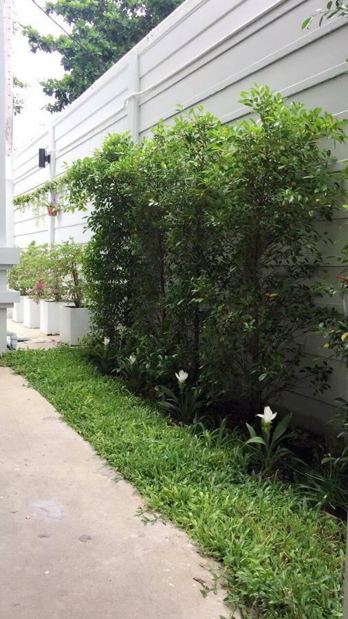 Teak Villa Bangkok Luaran gambar